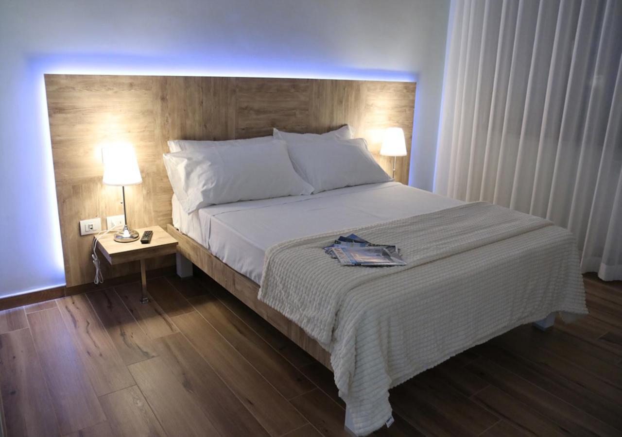 Residenza La Reggia Bed and Breakfast Caserta Eksteriør billede