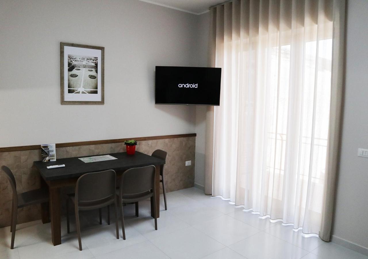 Residenza La Reggia Bed and Breakfast Caserta Eksteriør billede